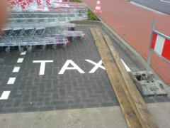 09.10.08 - Neuer Taxistand in beim famila-Center Wechloy