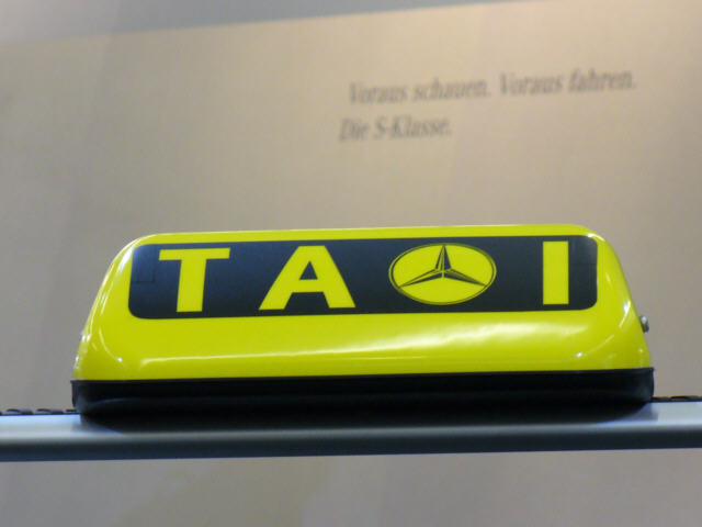Extra-Taxischild für die Extra-Klasse