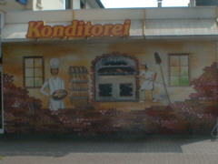 Fotorätsel: Welcher Bäcker backt hier früh morgens Polizei-Brötchen? Fotorätsel: Welcher Bäcker backt hier früh morgens Polizei-Brötchen?