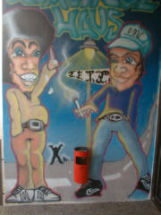 Fotorätsel: Wo wird dieser Papierkorb mit virtueller Asche gefüllt? Fotorätsel: Wo wird dieser Papierkorb mit virtueller Asche gefüllt?