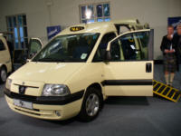 Schotten-Taxi: Allied Verhicles baut Peugeot um