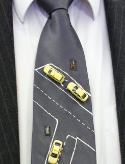 Eigenkreaktion: Taxi-Schlips